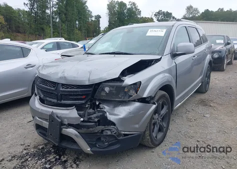 2020 Dodge Journey Crossroad z USA, uszkodzony, nr VIN 3C4PDCGB4LT264079